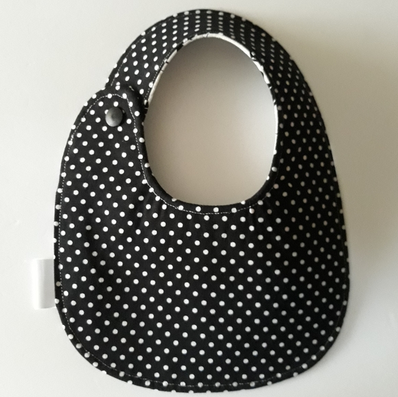 (New) Mickey Mouse Baby Bib - Picture 2 of 2